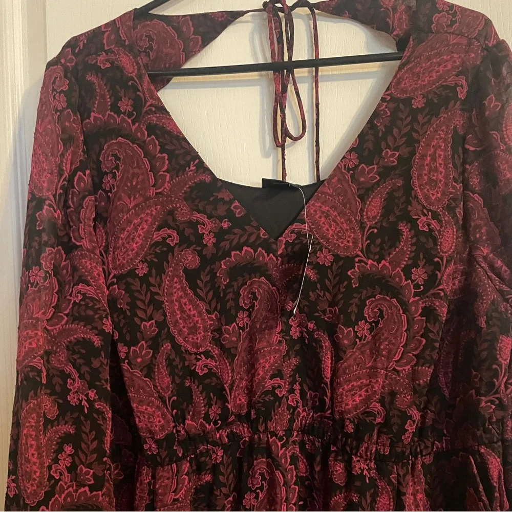 NWT Torrid Red and Black Floral Paisley Maxi Dress Size 1X Sheer Sleeve  Holiday - Picture 3 of 10